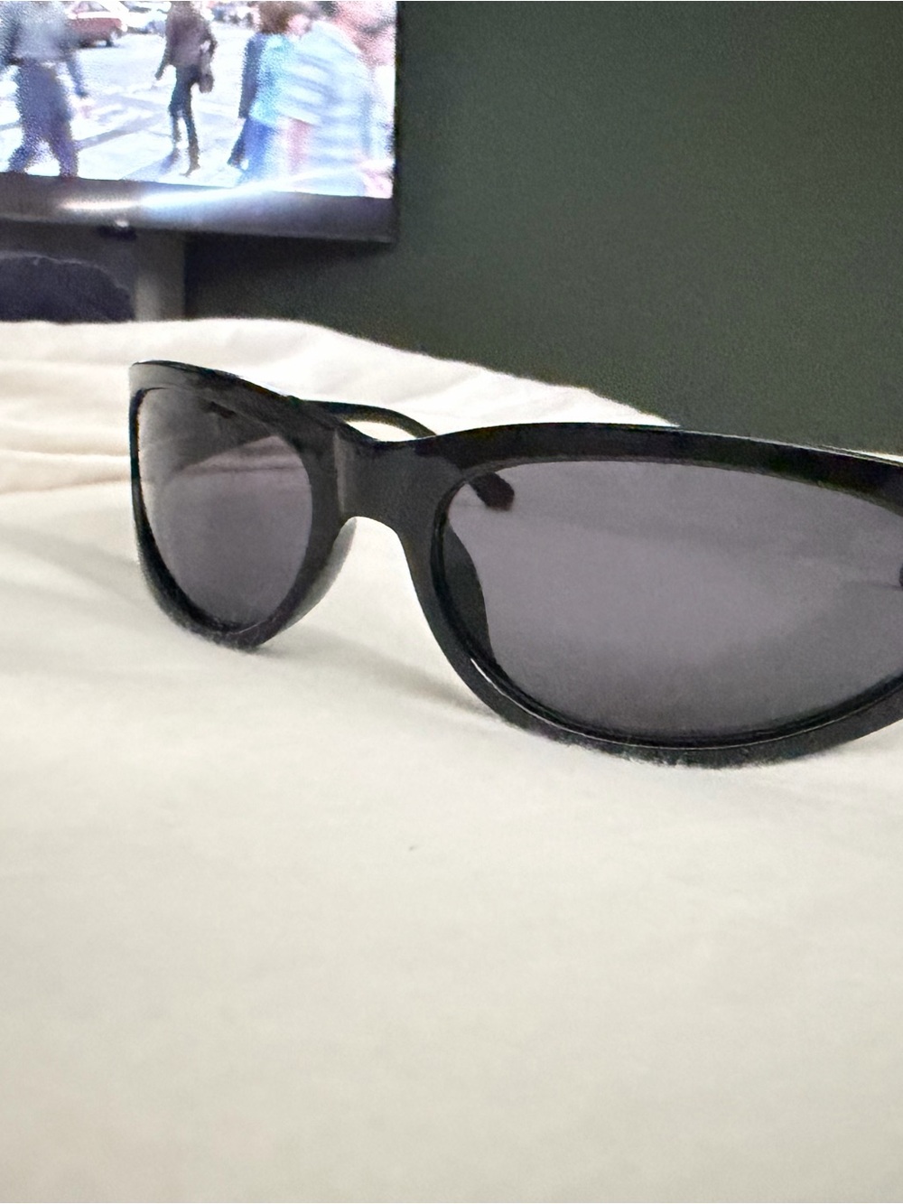 Classic Black Men's Sunglasses - UV Protection